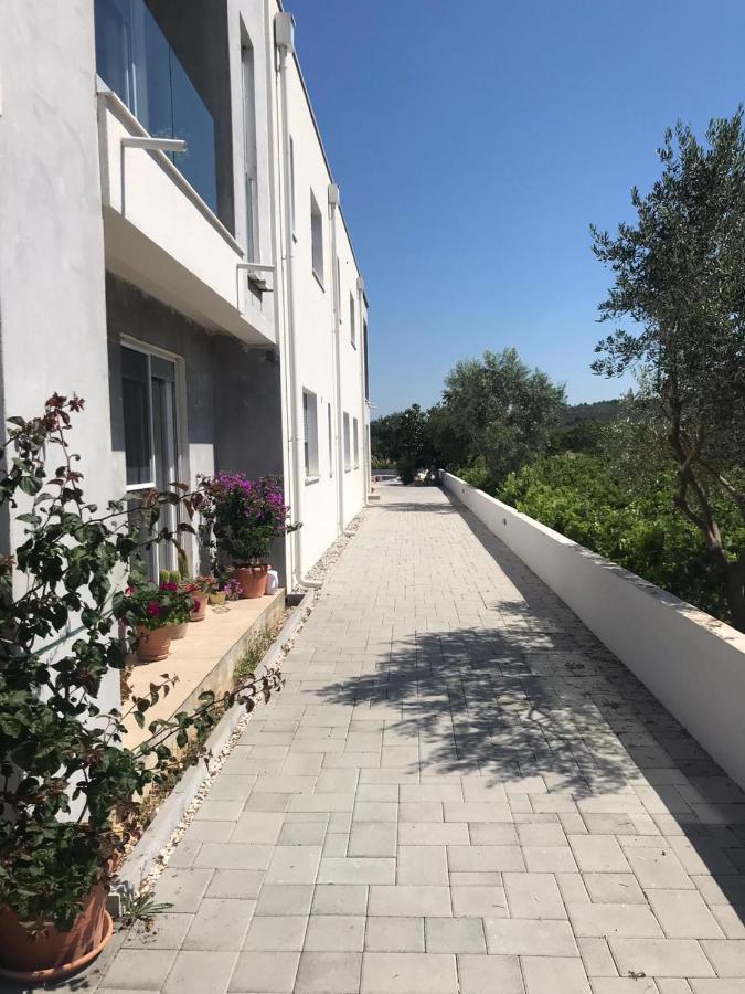 Apartment Perla Sukošan エクステリア 写真