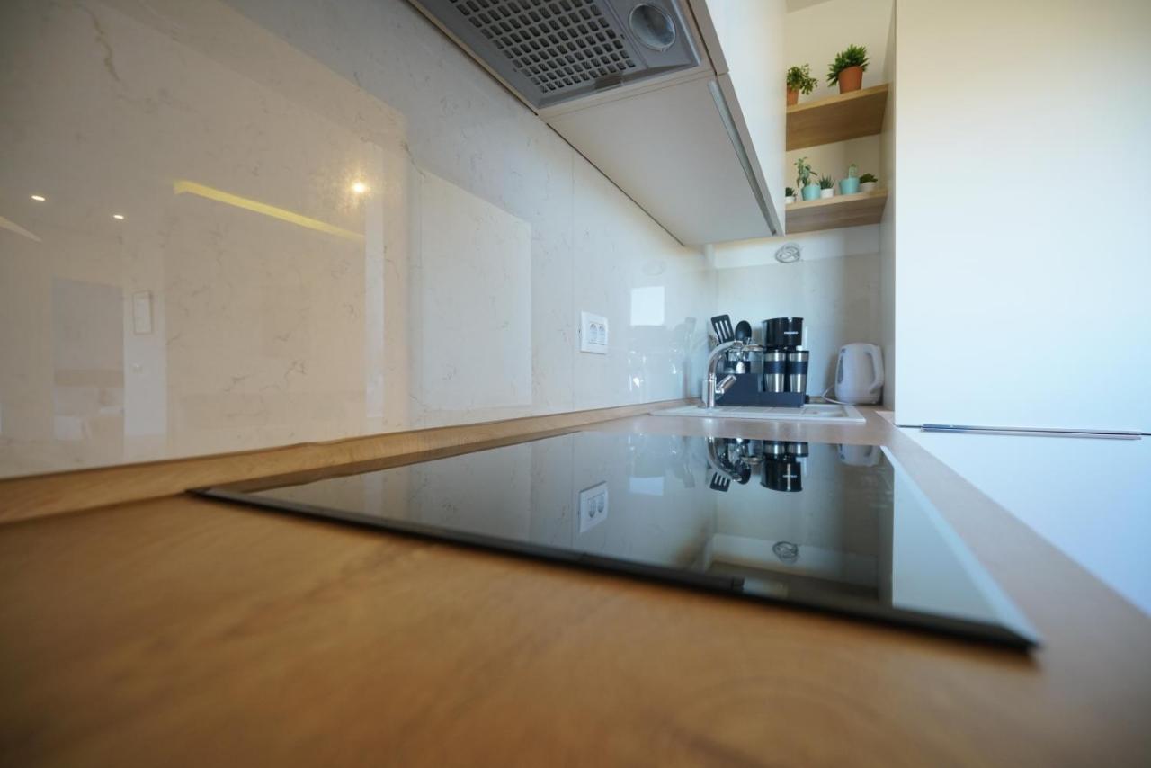 Apartment Perla Sukošan エクステリア 写真