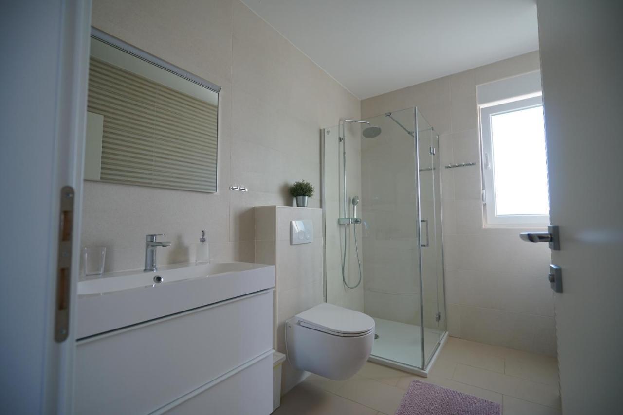Apartment Perla Sukošan エクステリア 写真